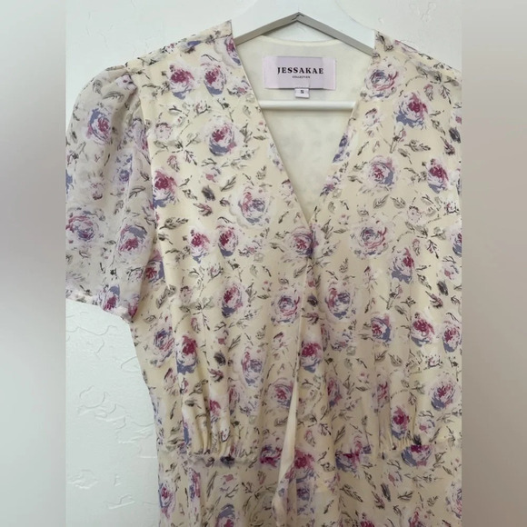NWOT FLORAL JESSAKAE WRAP DRESS - Picture 4 of 7